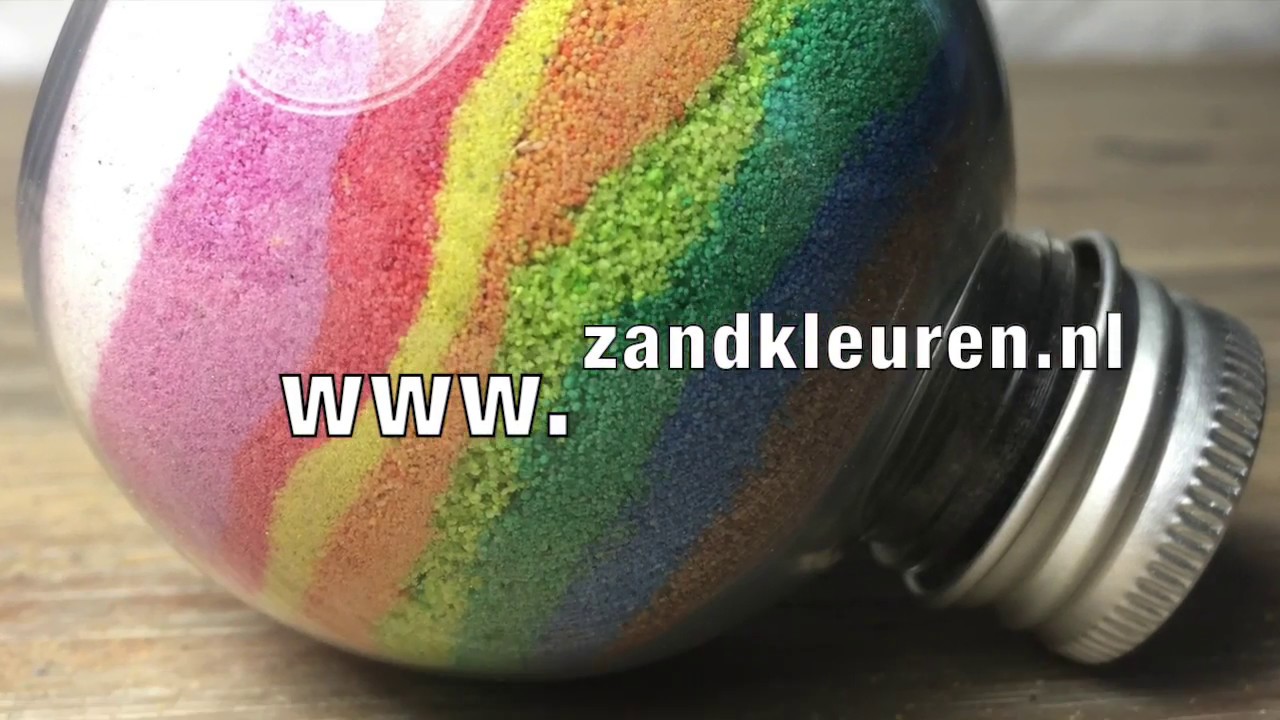 Zandkunst flesjes maken met zand