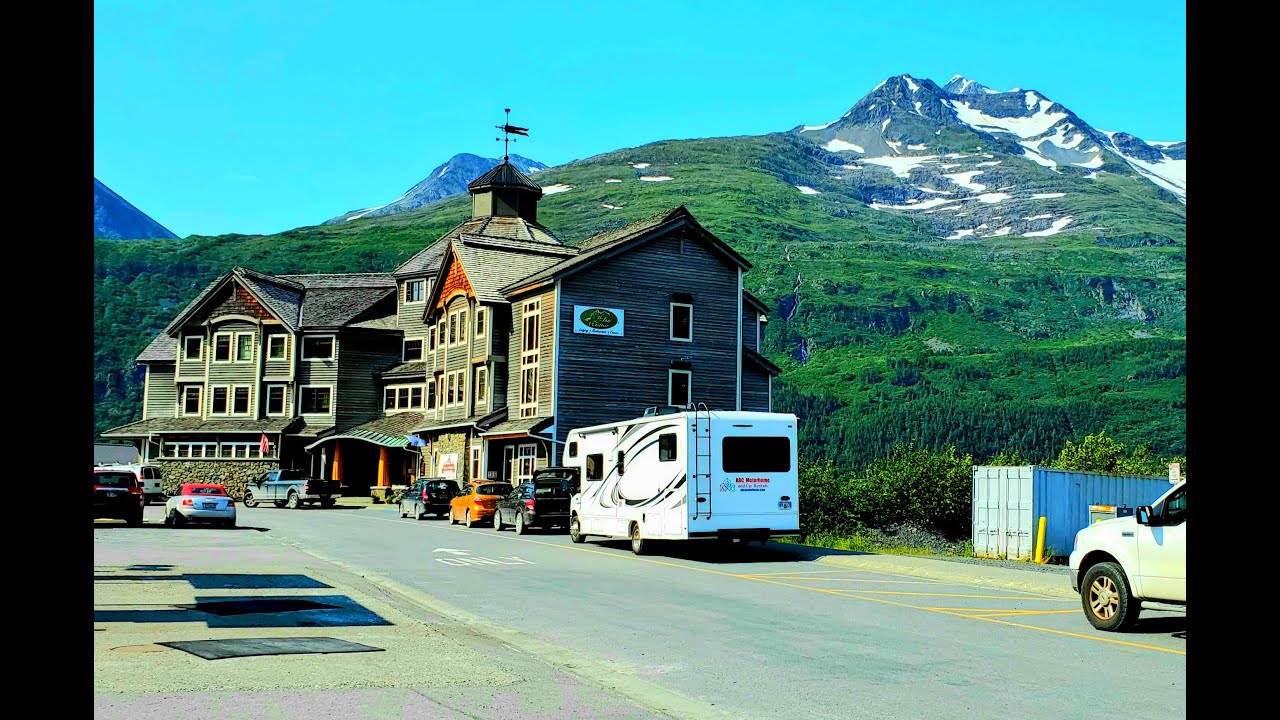 Странный город. Самый удивительный город мира - Whittier. Невероятная Alaska.