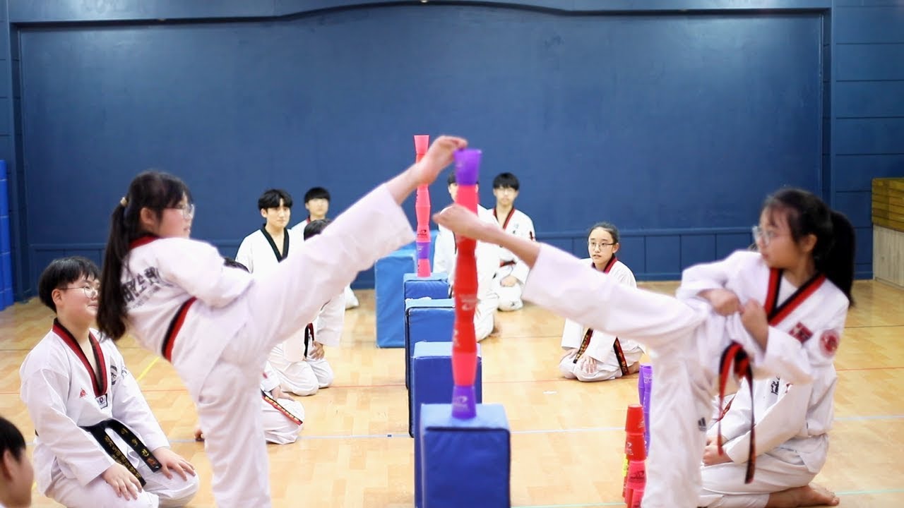 근력기르기 컵쓰러트리기