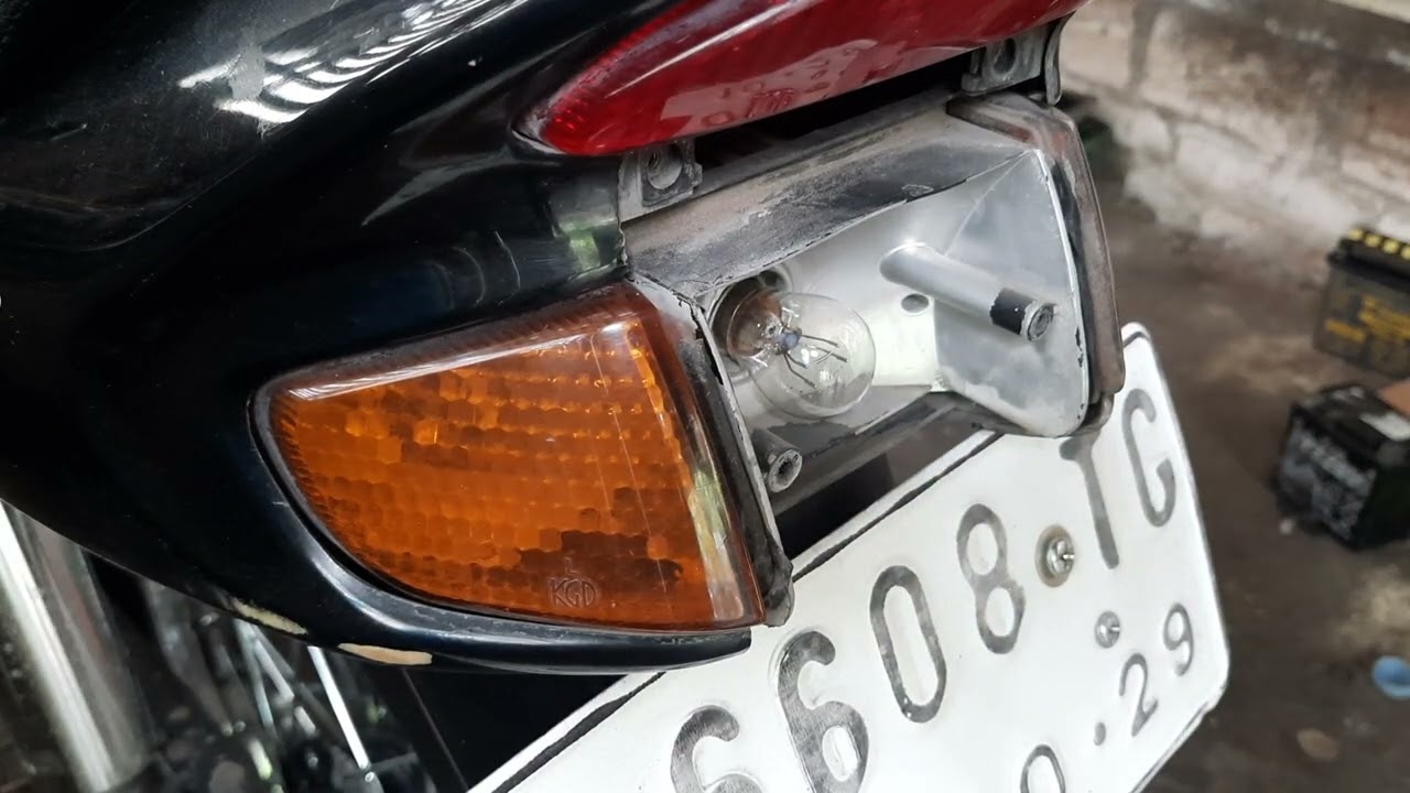 Penggantian Lampu Belakang astrea grand