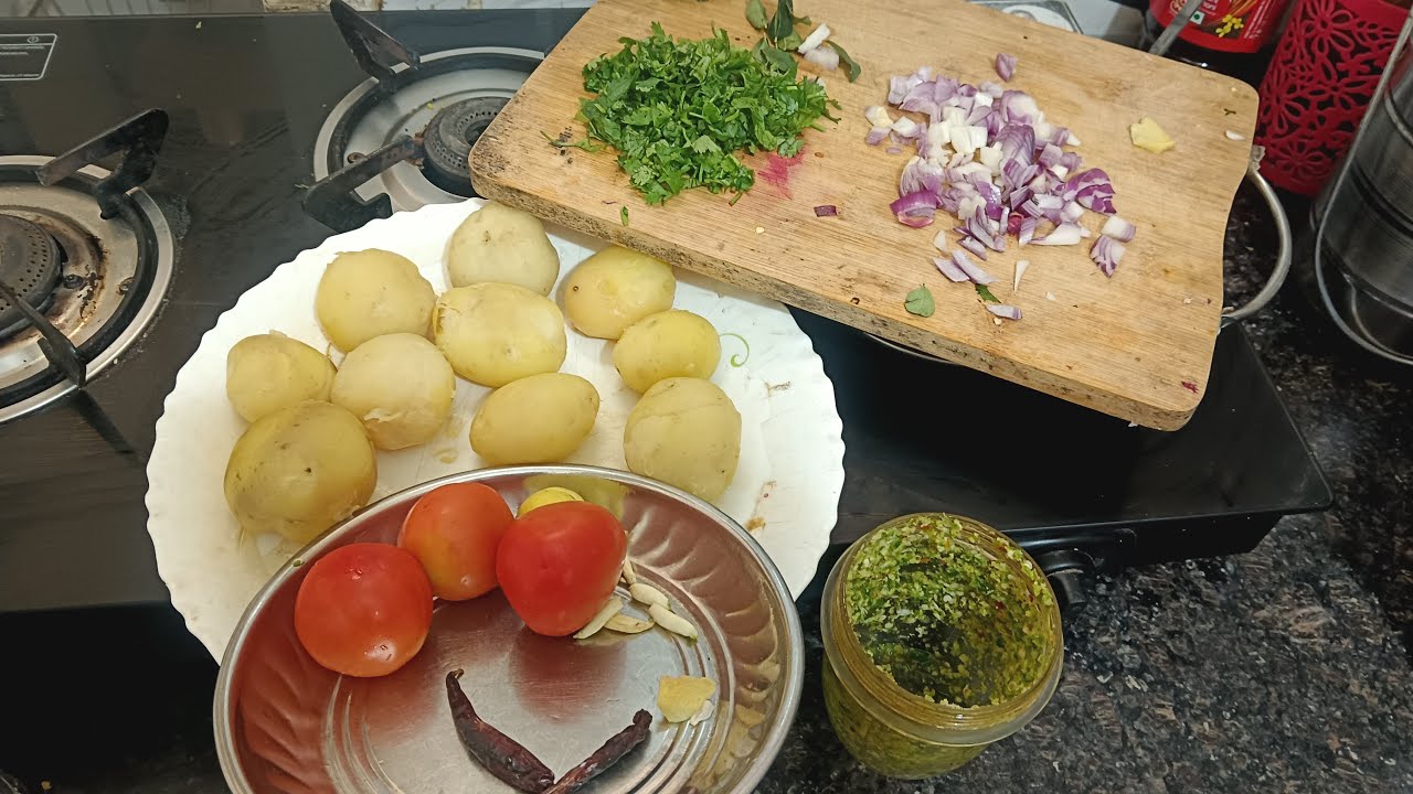 Easy Aalu Paratha or Tomato Chutney Recipe 😋