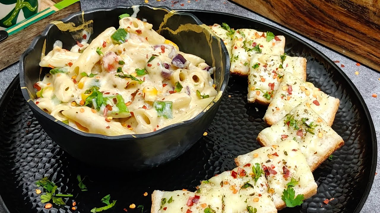 Creamy White Sauce Pasta | Restaurant Style Recipe at Home 🍝