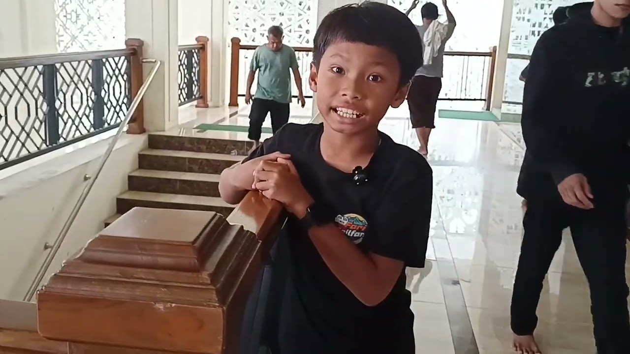 Trip KRL INKA KRL buatan Karya anak  bangsa#keretaapi #train #funny 
