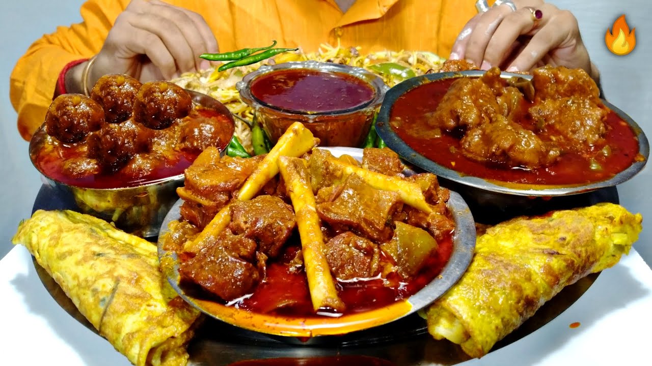 Chinese Foods - Chili Mutton, Chili Chicken, Chicken Chowmein, Veg Manchurian, Egg Paratha Eating