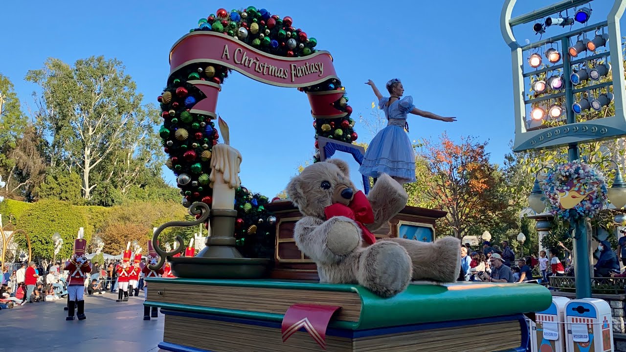 A Christmas Fantasy Parade at Disneyland | Dec. 2021