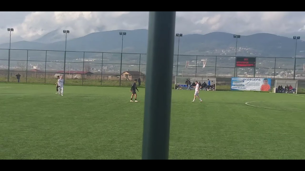 Geyvespor'dan 5 Telli Çiftetelli Şov. Geyvespor 5 - Arifiye Kalaycıspor 3  Video 3
