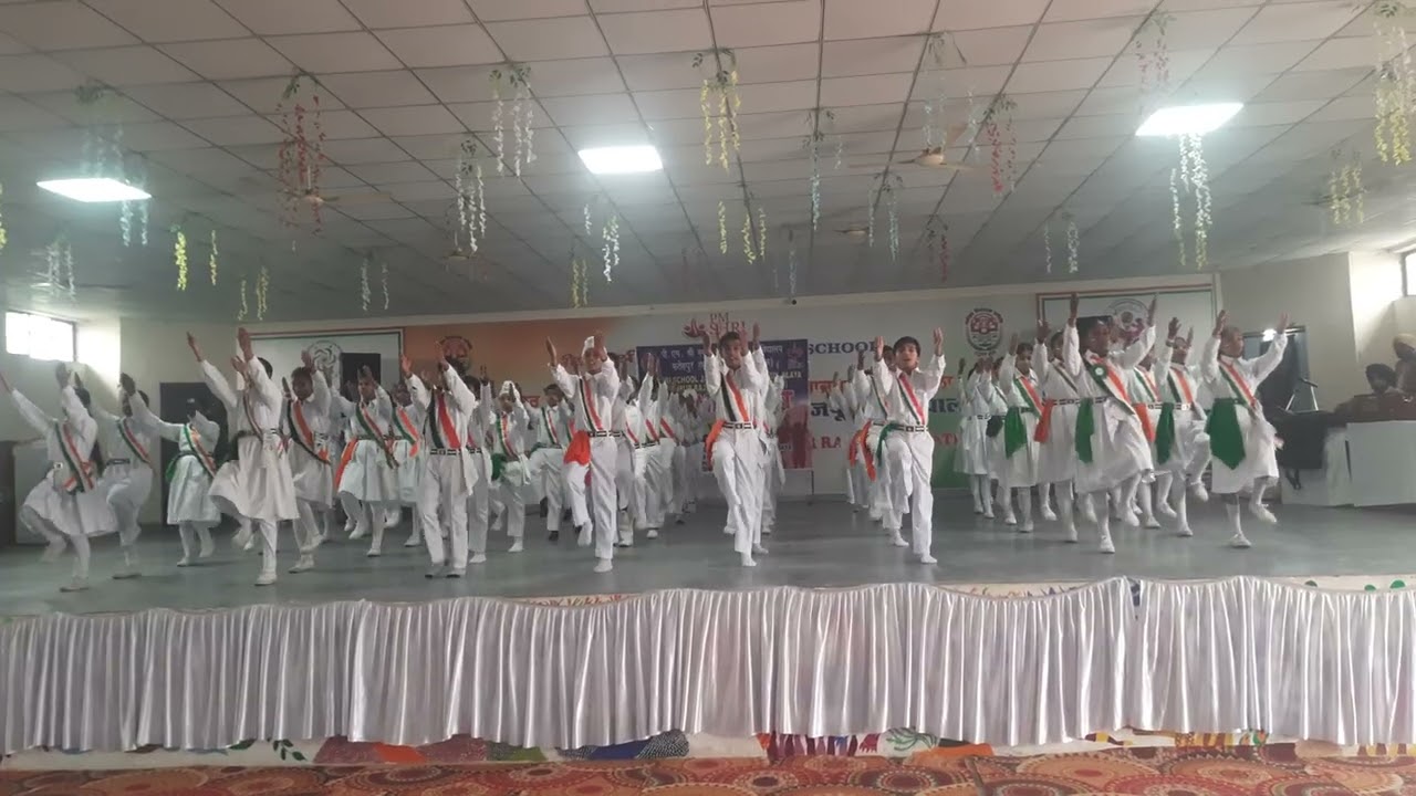 Mukta Ratnam ekta swatantrata samanta rahe ...action song on Alumni meet 25