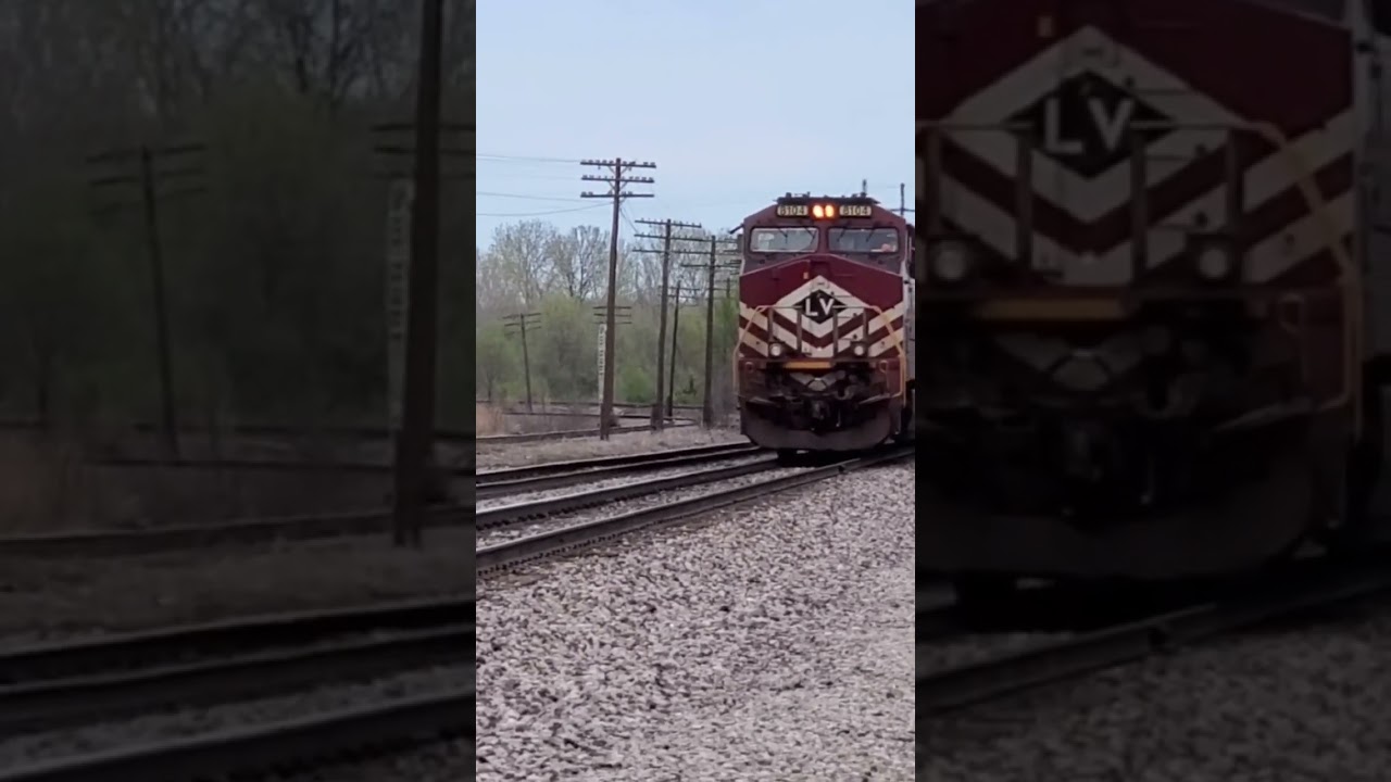 LEHIGH VALLEY HERITAGE UNIT CREEPS TOWARDS THE STOP SIGNAL! 