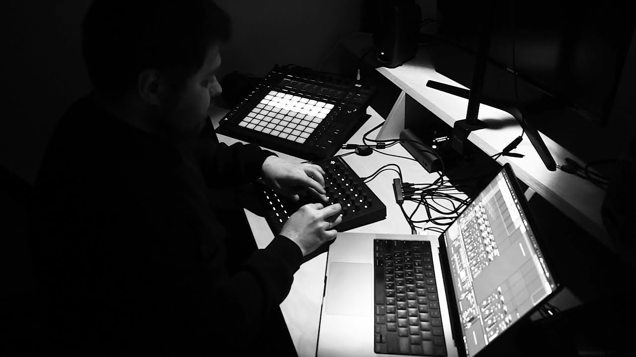 Techno Live Act I - Ableton Live, Push, Launch Control XL