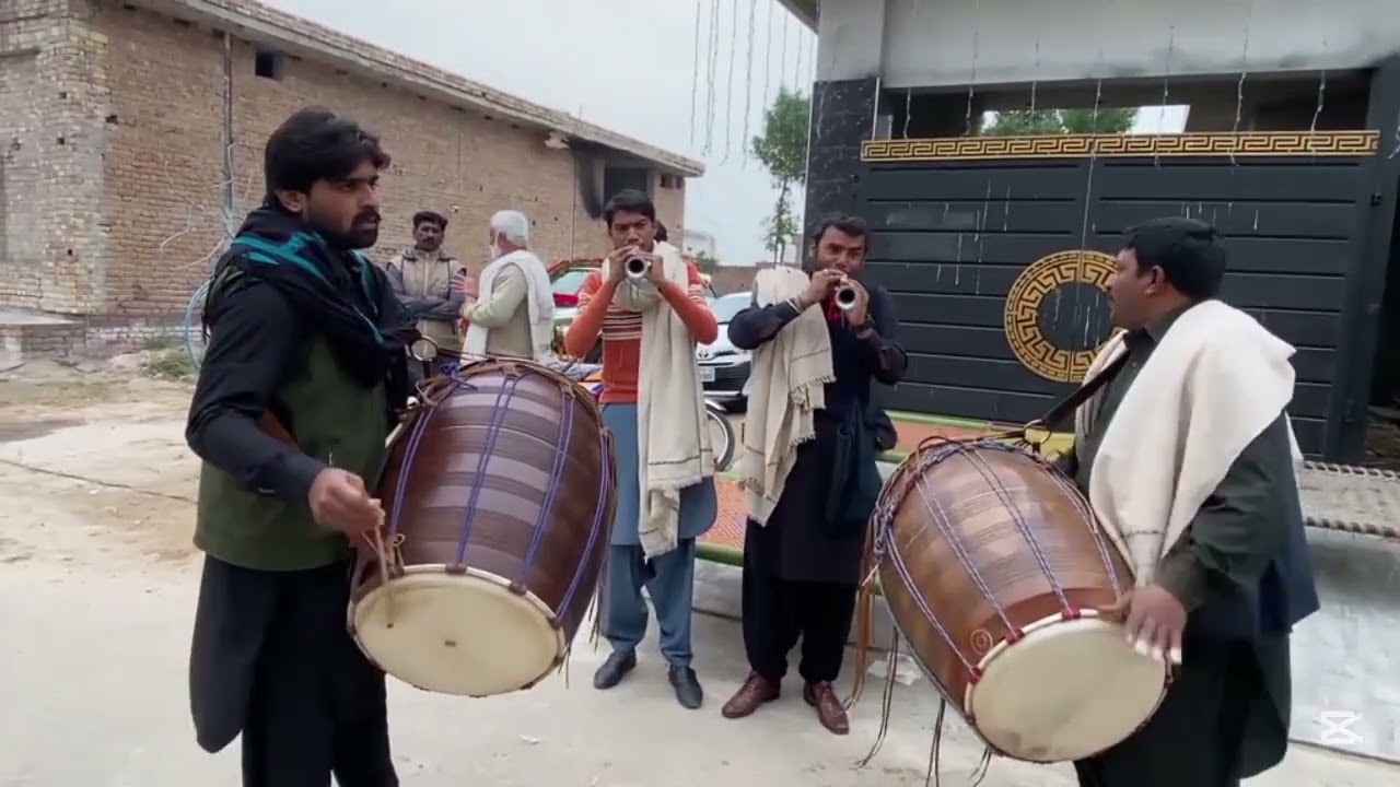 کتنی چاہت چھپائے بیٹھا ہوں یہ نہ سوچو کہ مجھ کو پیار نہیں subscribe my YouTube channel 