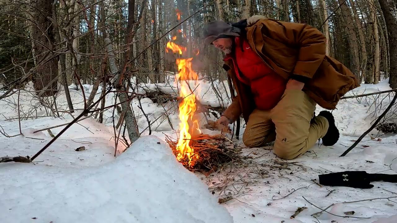 How to build a fire with a ferro rod!