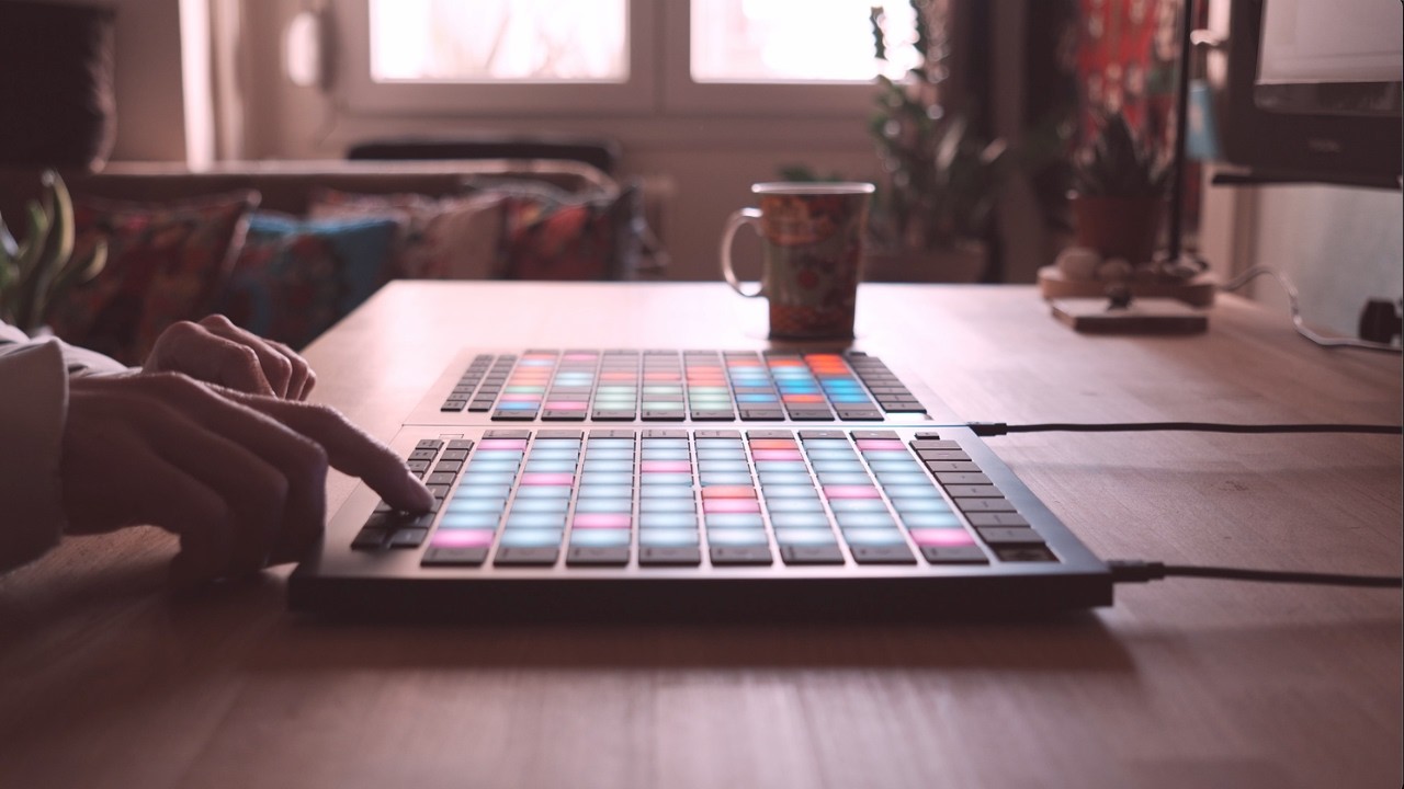 Particles of Light - Live Ambient Electronica Session
