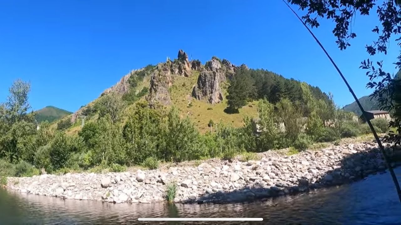 Se me escapa la trucha mas grande del pozo - Pescando en alta montaña
