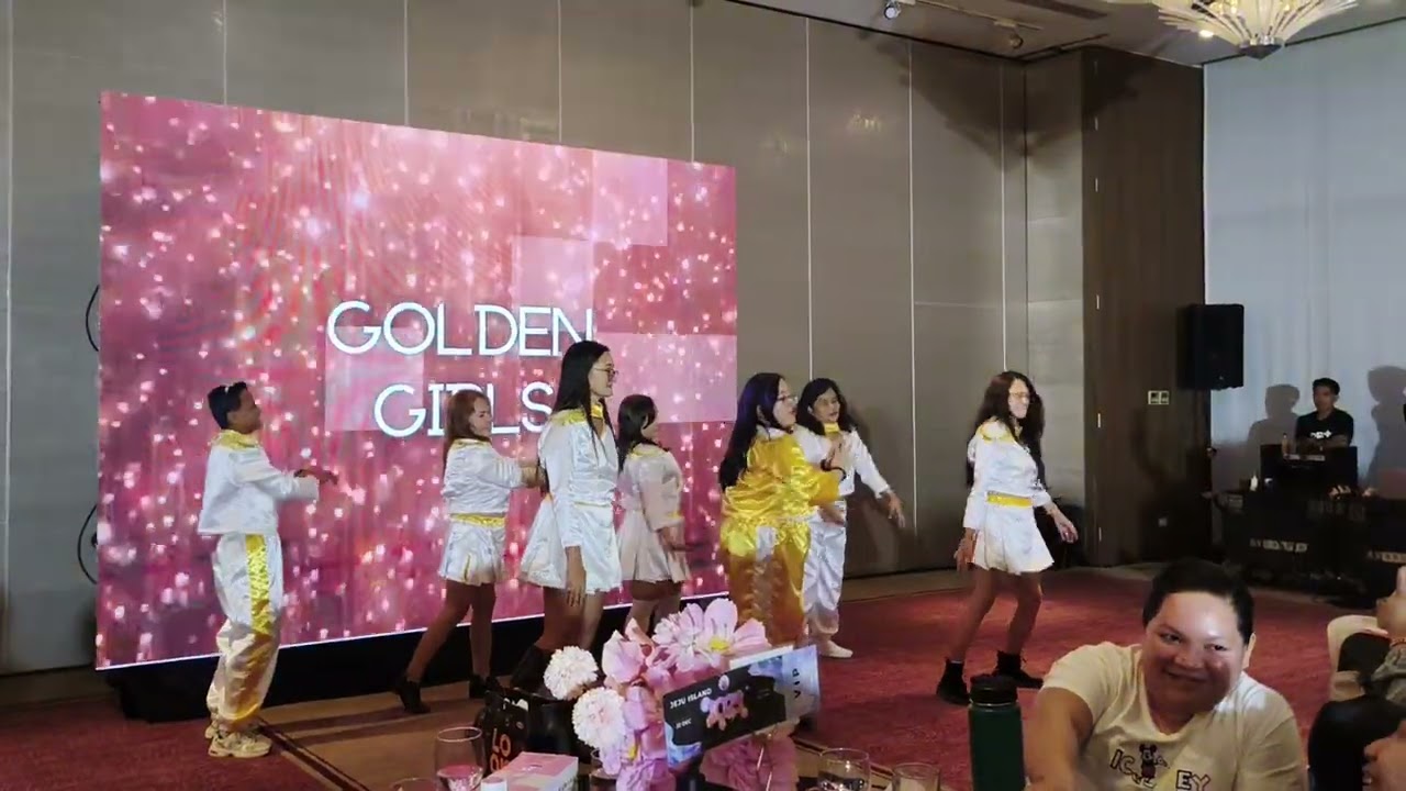 GOLDEN GIRLS 