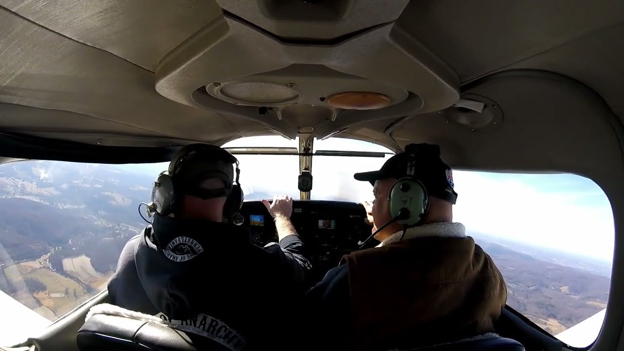 Horseshoe Curve from the sky, with ATC audio.