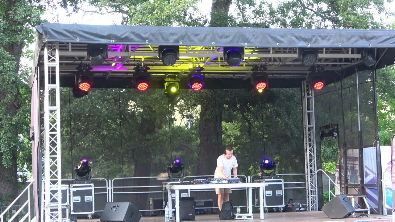 roztańczony parkiet dj quiz i   dj jendrul
