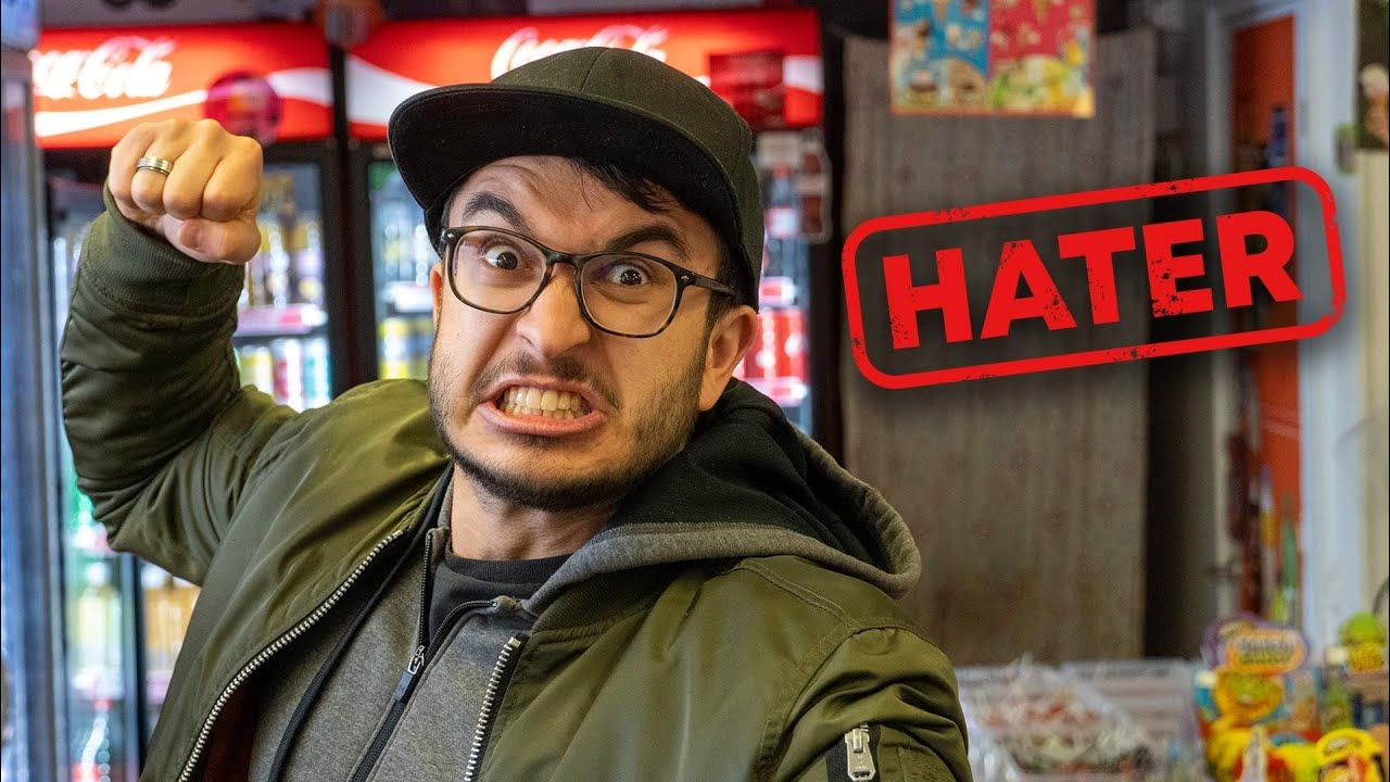TRÄFFAR EN HATER