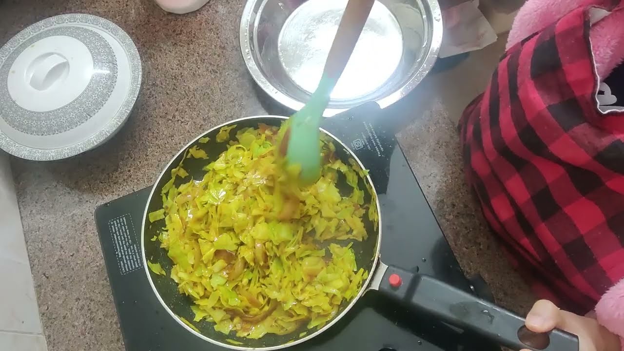 Patta Gobi Sabzi Recipe | Dry Cabbage Sabzi | Easy Indian Veg Recipe
