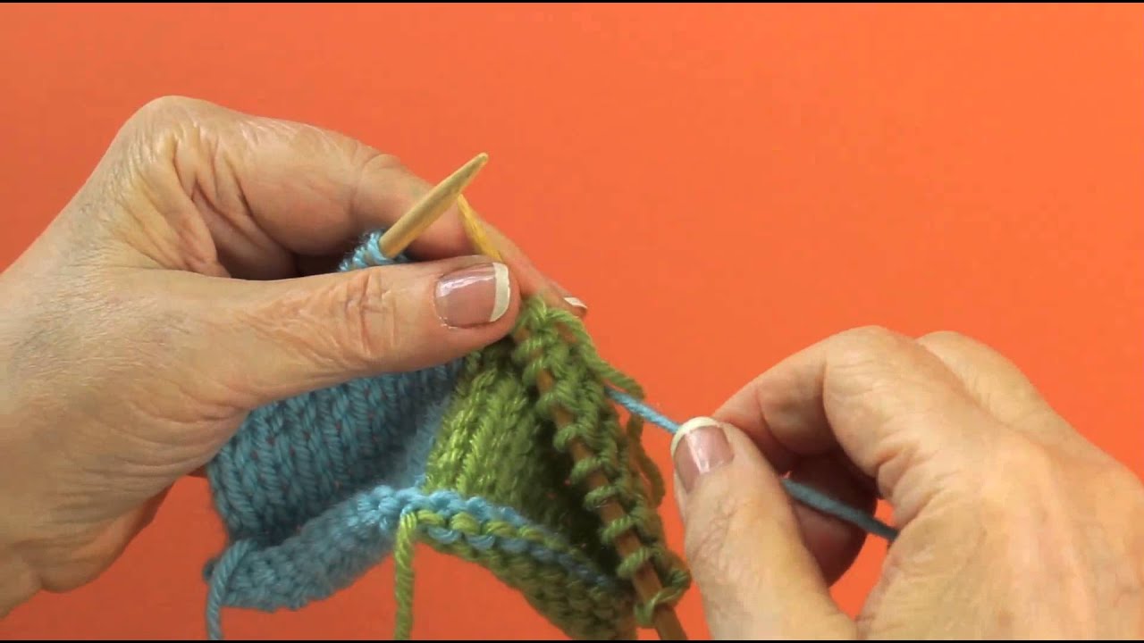 Changing Colors In The Middle Of A Row Knitting
