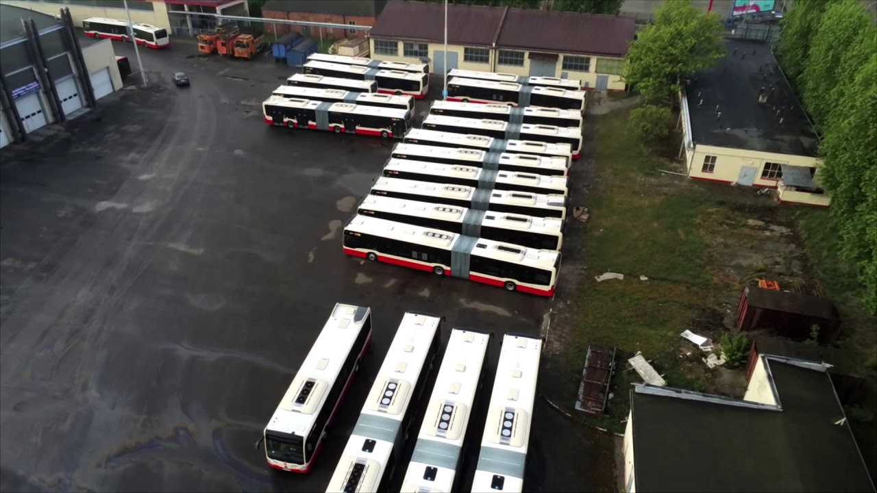 Zajezdnia autobusów GAiT przy Hallera widziana z lotu ptaka. Gdańskie autobusy