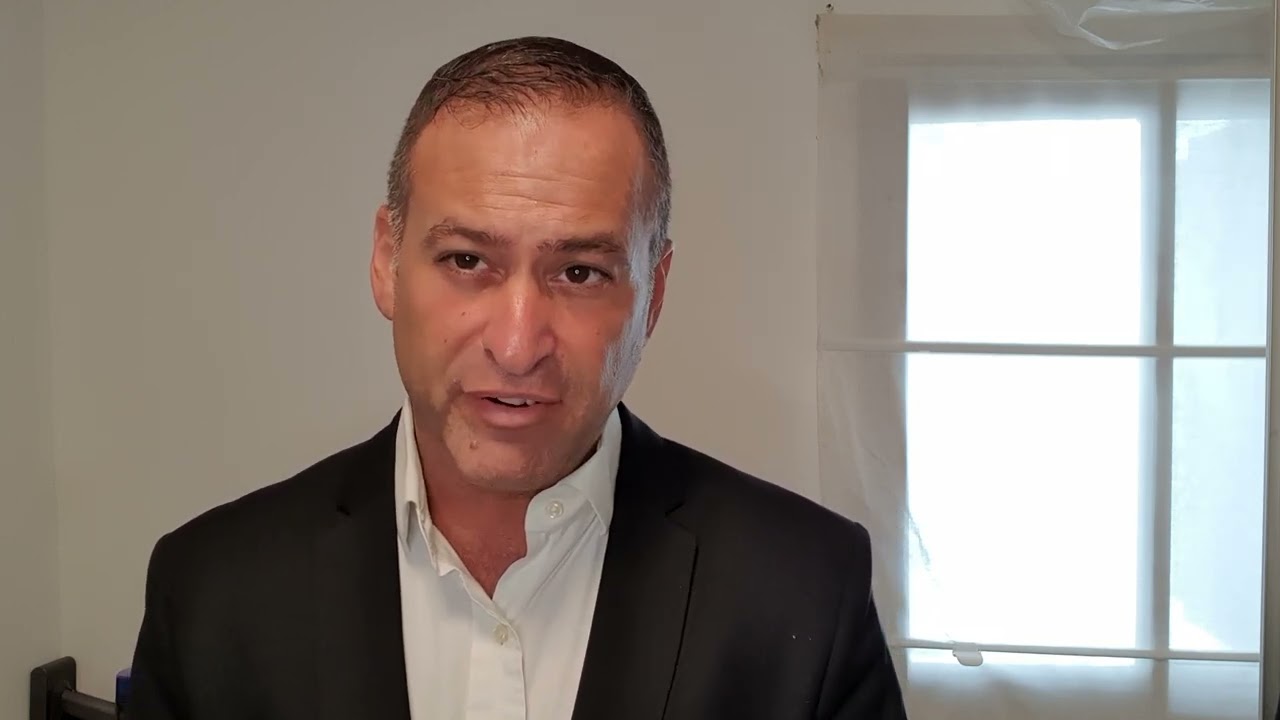 אינטרפול - מומחה לביטול צו מעצר בינלאומי ודגל אדום