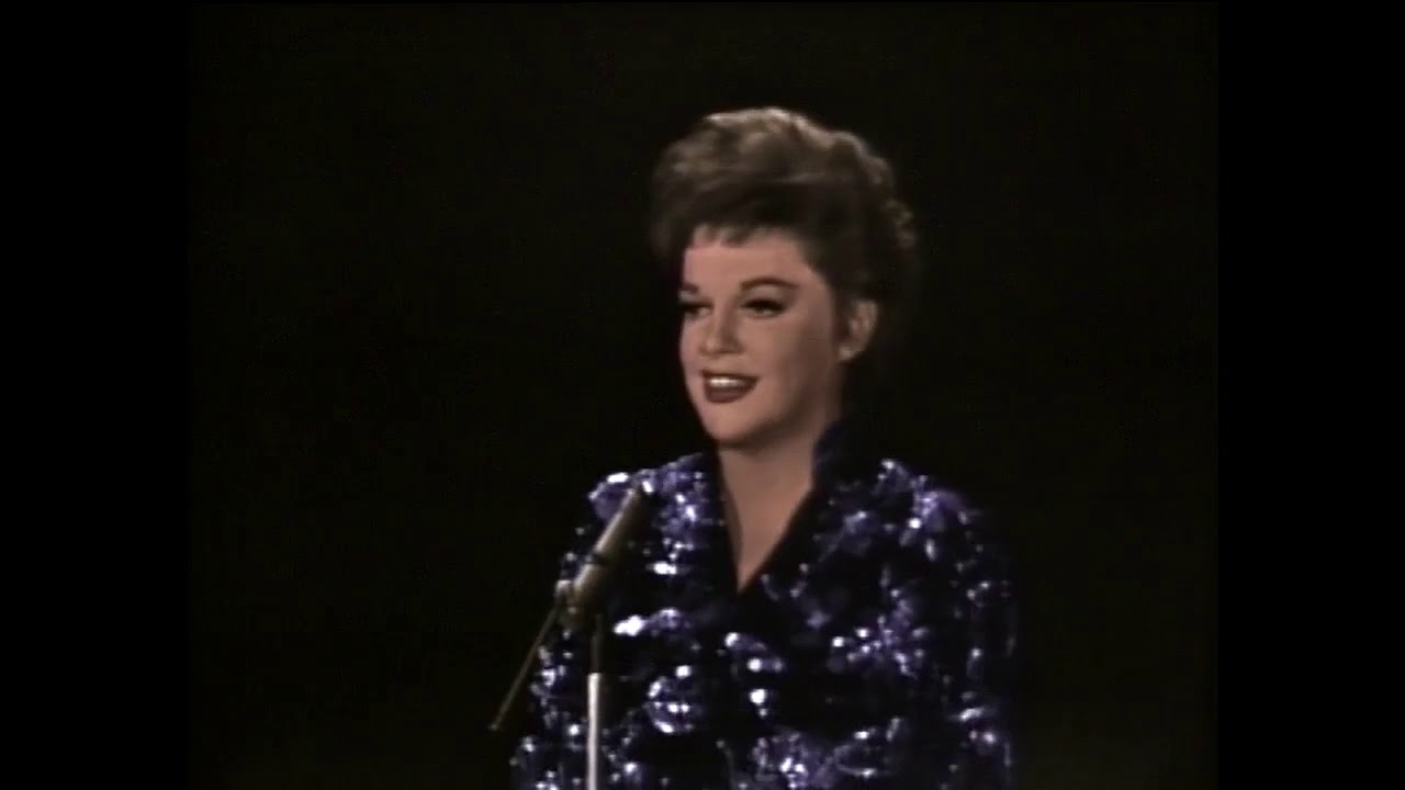 Judy Garland - Rock-a-Bye Your Baby With a Dixie Melody (Live)