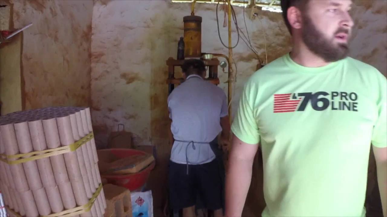 How Fireworks Are Made: Building Cakes - China 2016