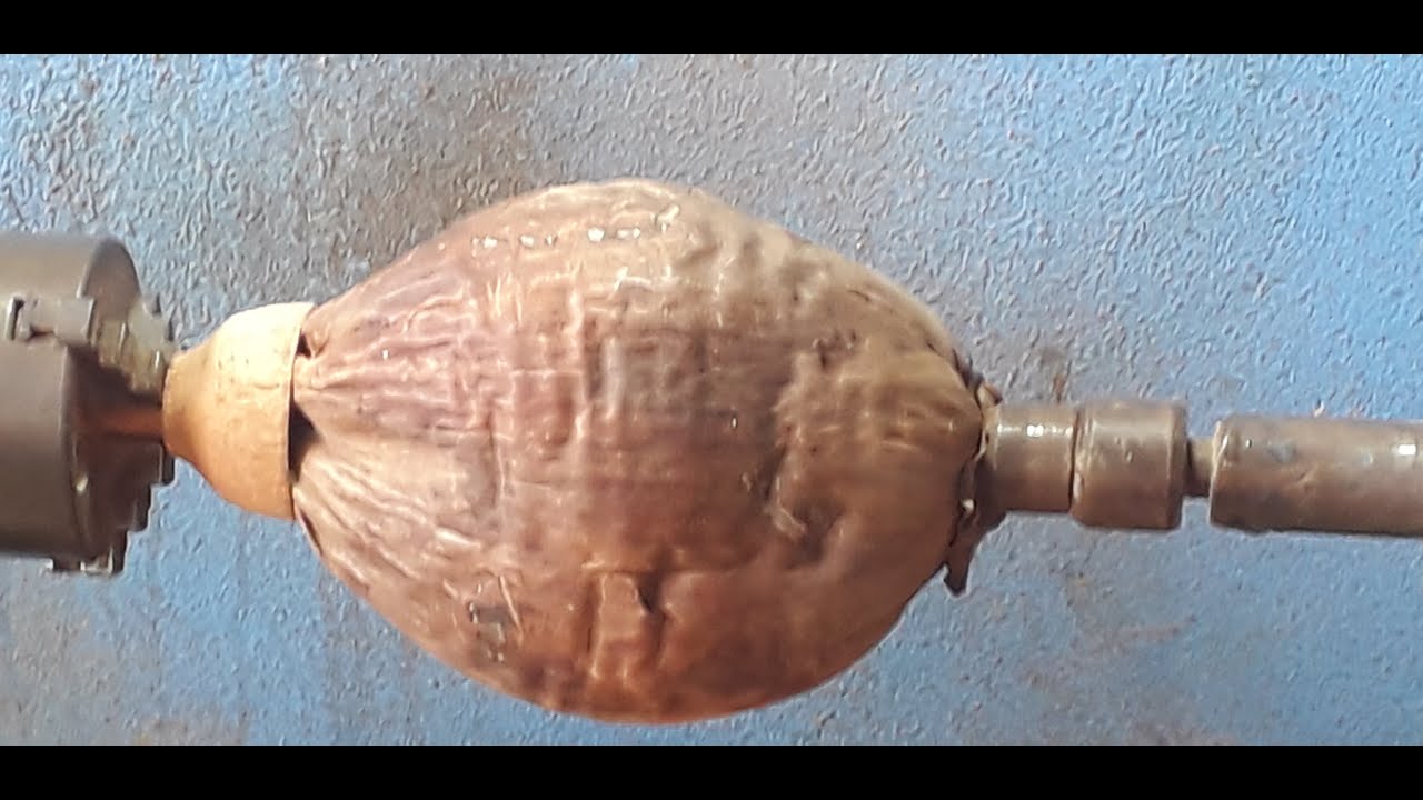 Woodturning - look at the transformation of this coconut // olhem a transformação desse coco