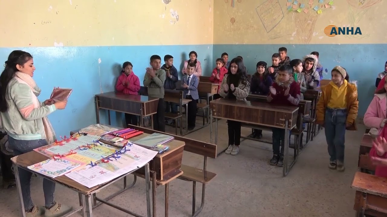 ​​​​​​​توزيع الجلاء المدرسي على طلبة المرحلة الابتدائية في مدارس مقاطعة كوباني