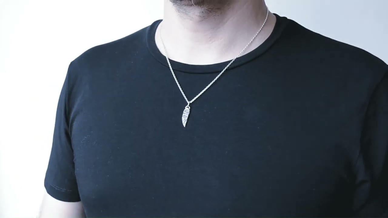 Collier 'Eclat' en argent brut oxyd&eacute; et textur&eacute; pour homme ou femme