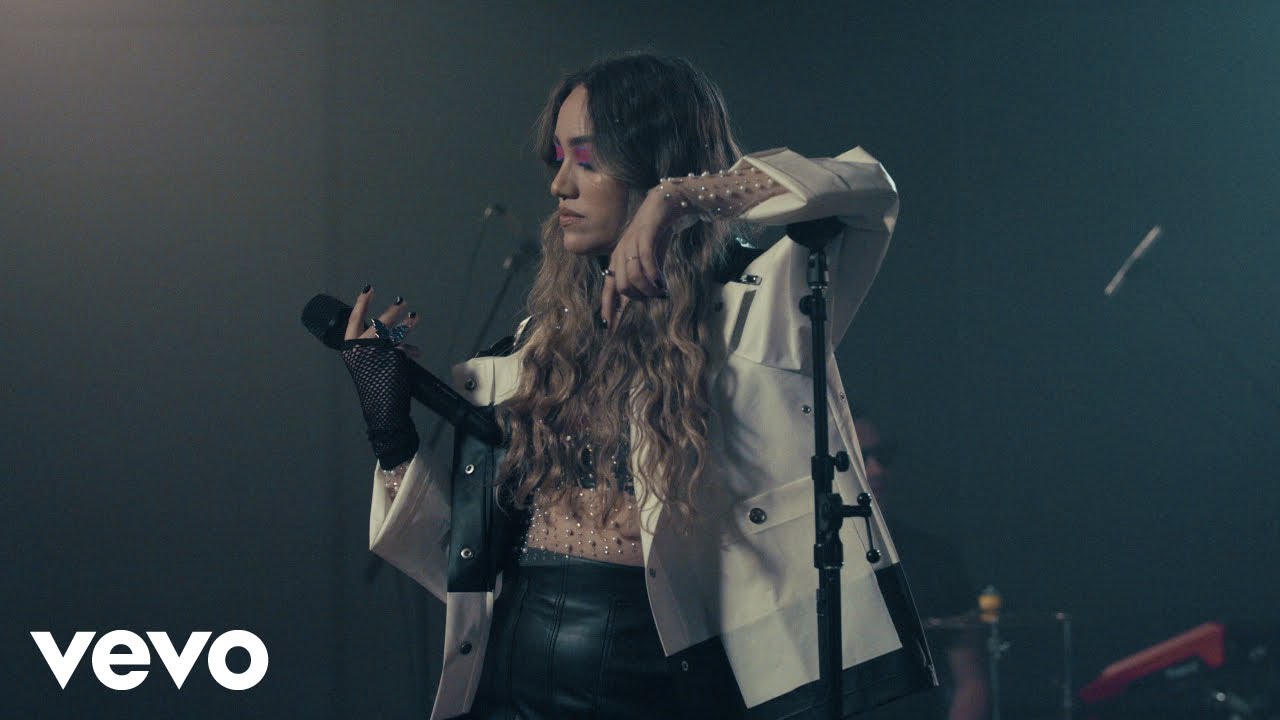 Ela Taubert - ¿Cómo Es Que Tú? (Live From Art House)