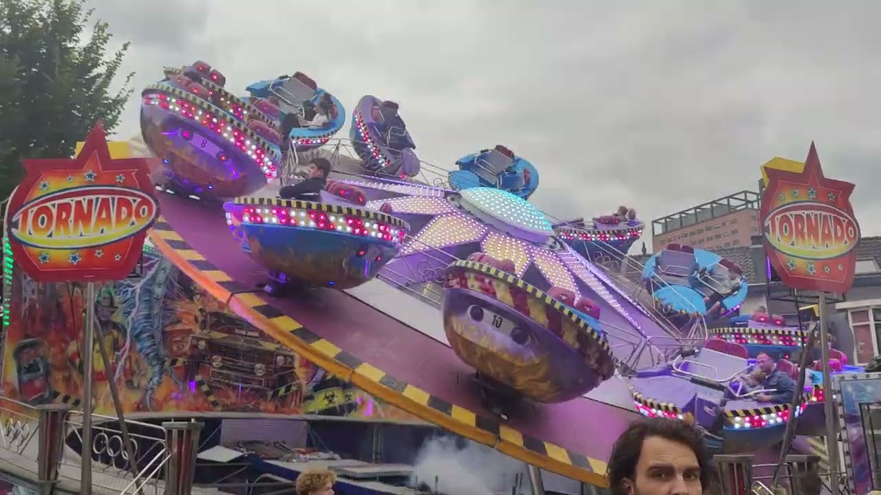 Flipper - van de Wiel (Offride) // Tilburgse Kermis 2023 (NL) // Kirmes Fahrgeschäft // HUSS Kopie