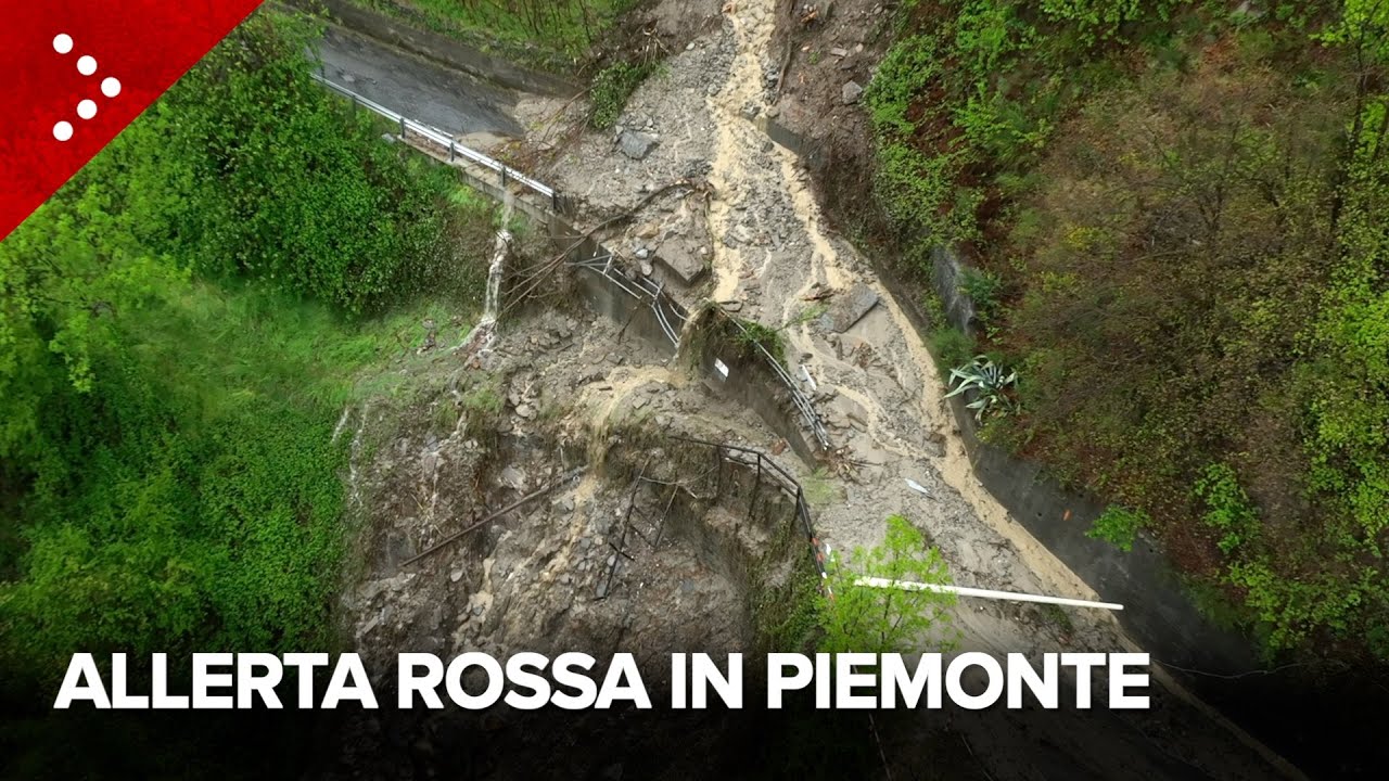Allerta meteo rossa in Piemonte, frane bloccano strada. Famiglie evacuate nel Verbano-Cusio-Ossola