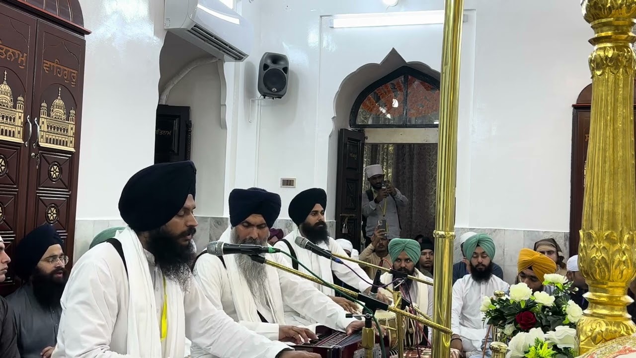 BHAI MANINDER SINGH JI HAJOORI RAGI DARBAR SAHIB WALE AT KARTARPUR SAHIB PAKISTAN