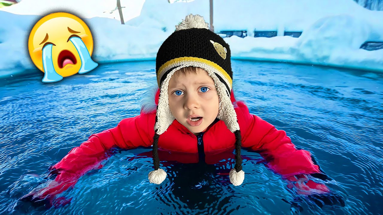 😱 A CĂZUT sub GHEAȚA din PISCINĂ 🥶 Camerele au filmat momentul...
