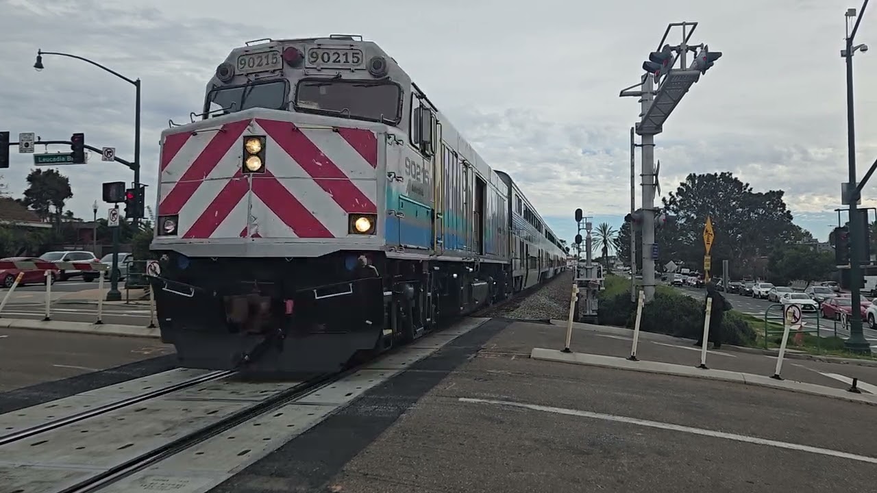 F40PH NPCU #90215 flies through Leucadia St crossing, Encinitas CA.