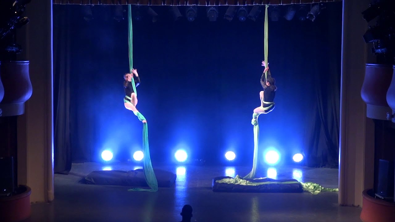 Team Infinity - Acrobacia en Tela- Muestra 