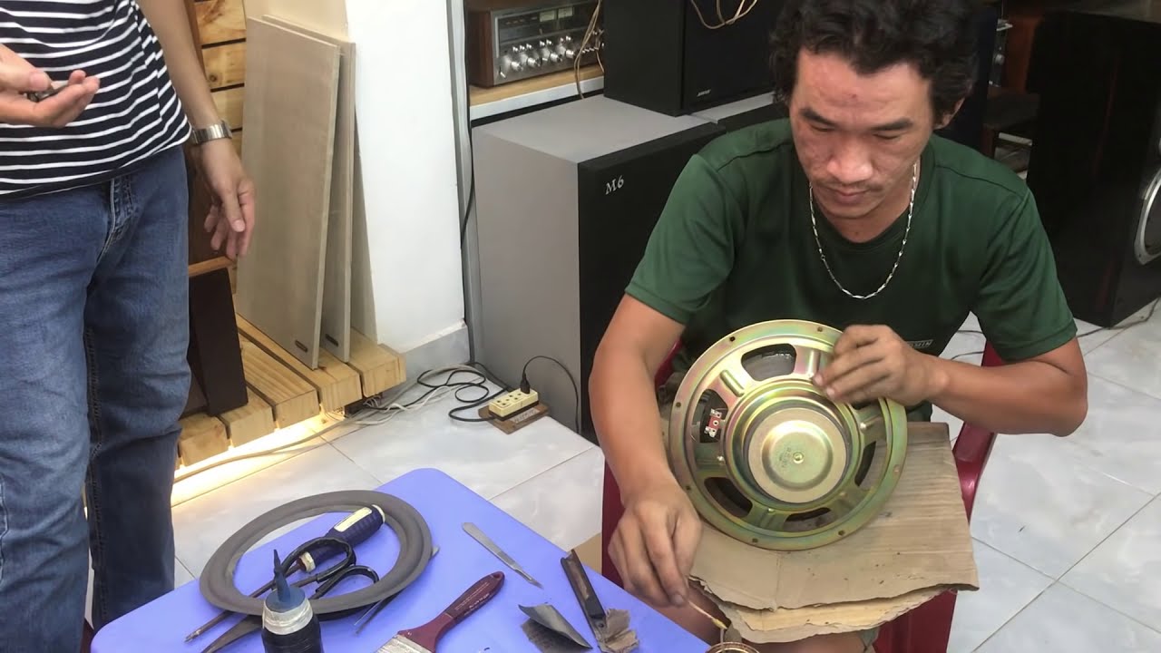 BIỂU DIỄN KỸ THUẬT THAY GÂN ( VIỀN ) LOA BASS TẠI TIẾN DŨNG AUDIO - HCM