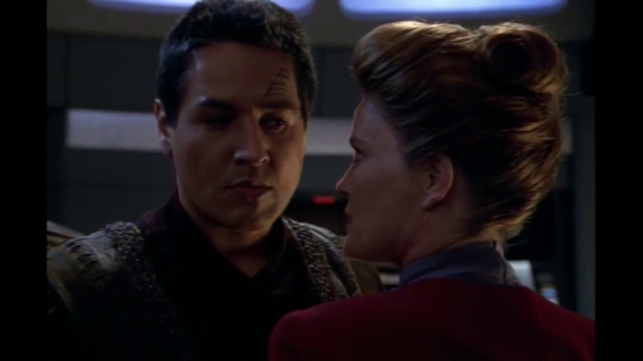 Janeway/Chakotay -Still falling for you-