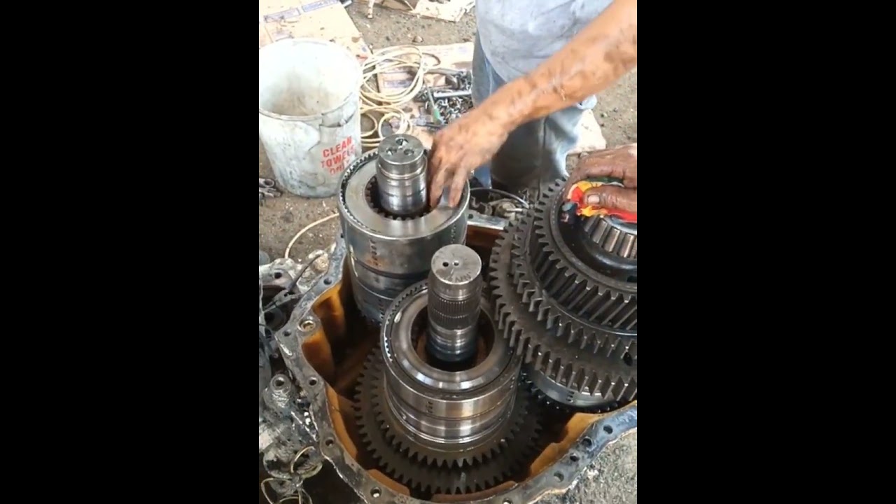 how to dismantle transmission of loader  wa380 kumatsu due to clutch sliding
