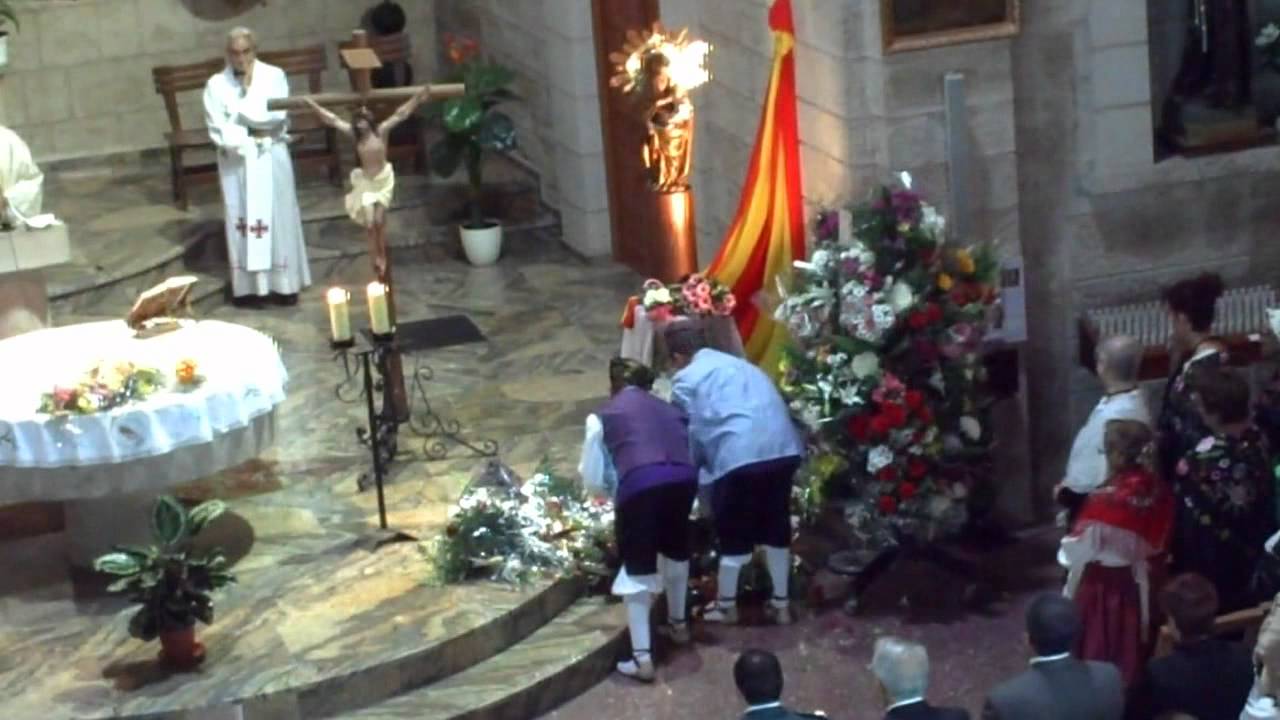 Ofrenda de flores y frutos Virgen del Pilar en Caspe