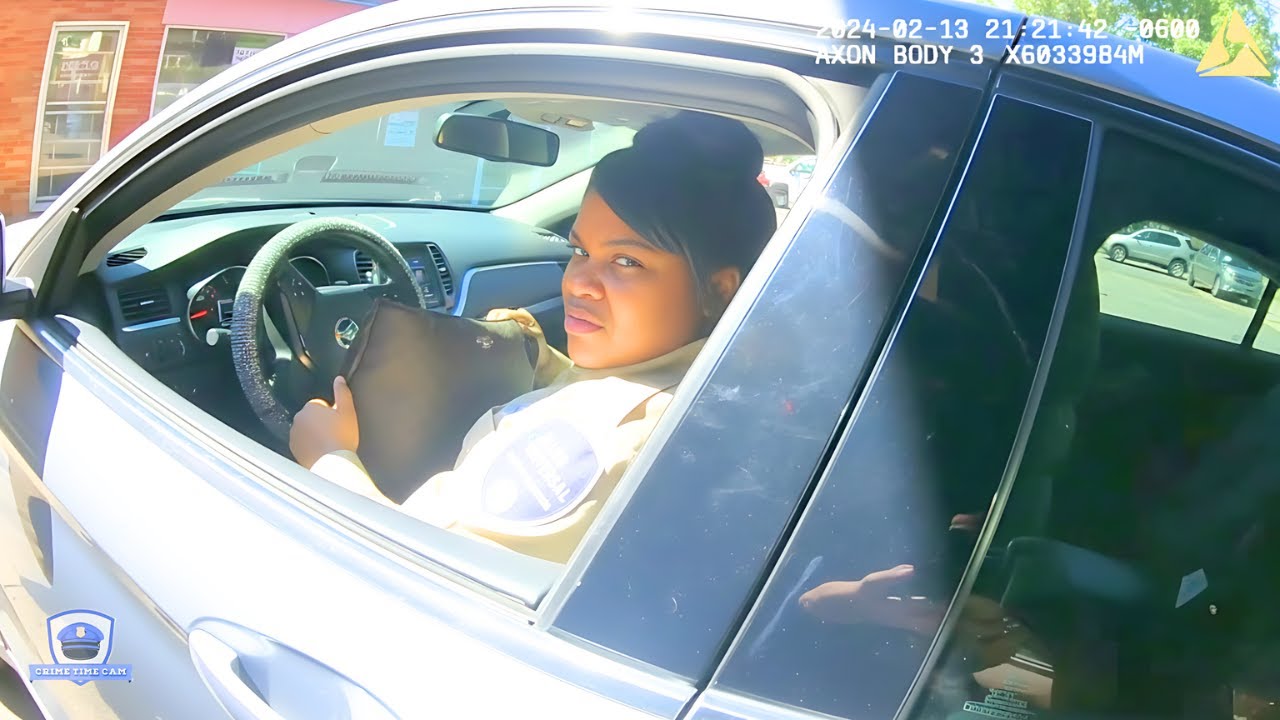 Entitled Woman Thinks She Runs the Traffic Stop