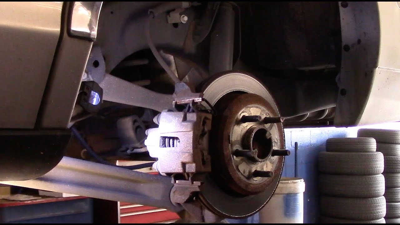 How To Replace Rear Brakes 2008 Mercury Grand Marquis / Ford Crown Victoria