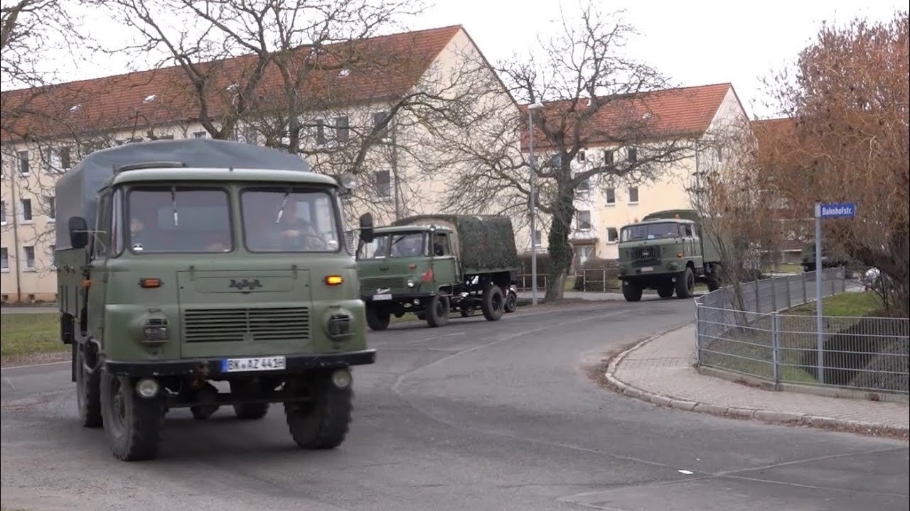Konvoi Militär Oldtimer im Salzlandkreis