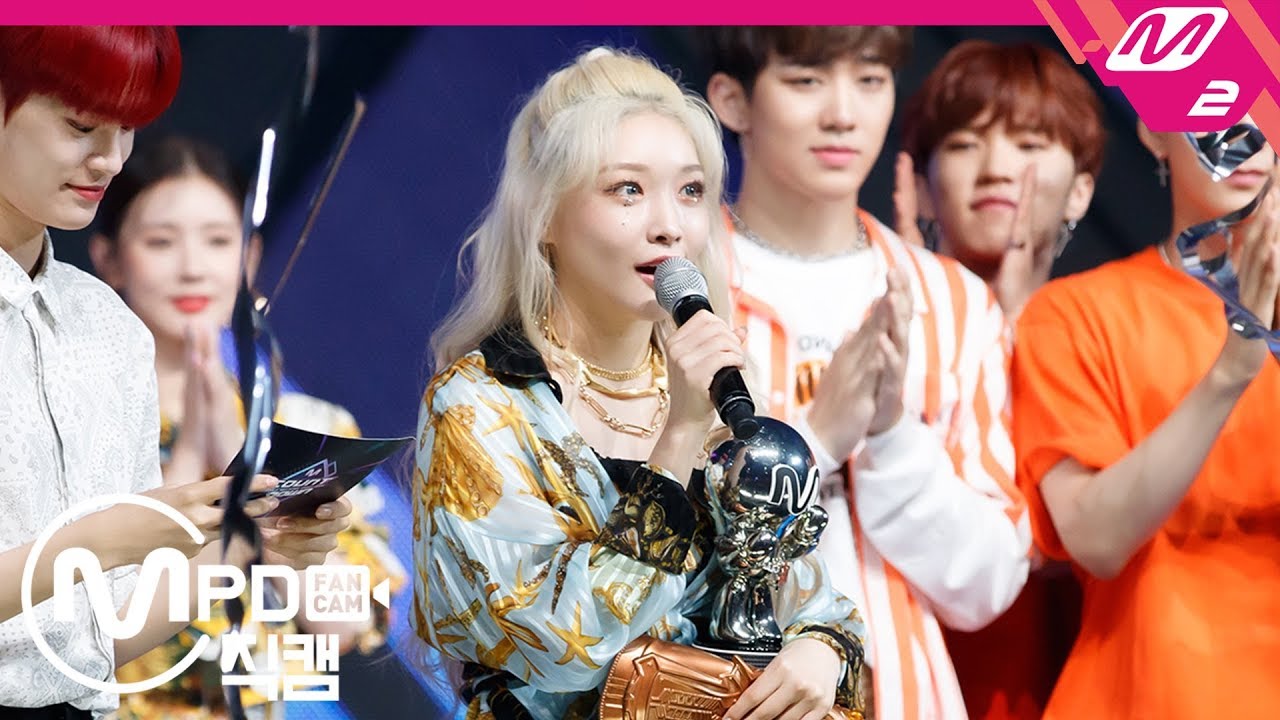 [MPD직캠] 청하 1위 앵콜 직캠 4K 'Snapping' (CHUNG HA FanCam No.1 Encore) | @MCOUNTDOWN_2019.7.4