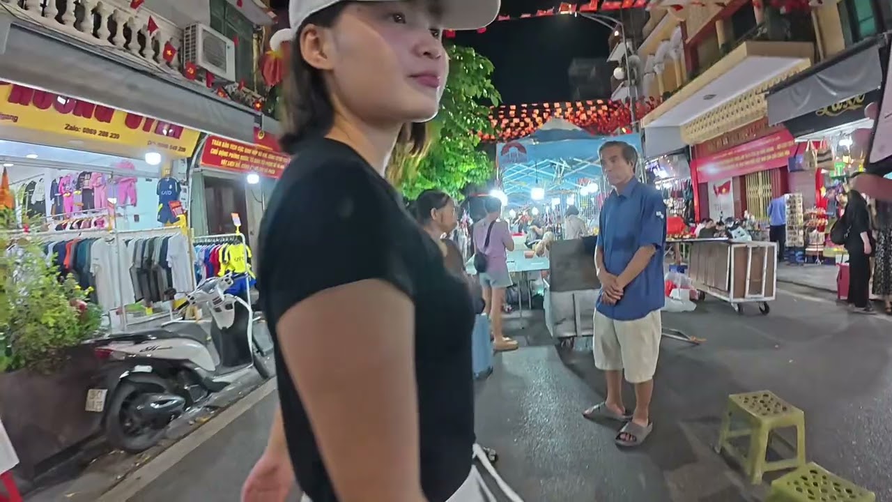 越南妹还剑湖边上卫生间，竟然被冒充的工作人员收费被我阻止……