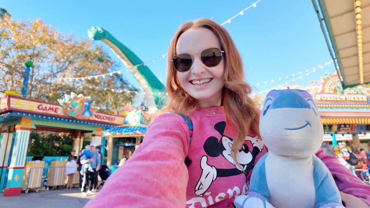 Enjoying DinoLand USA Before It goes Extinct! Playing Carnival Games at Chester & Hester's DinoRama