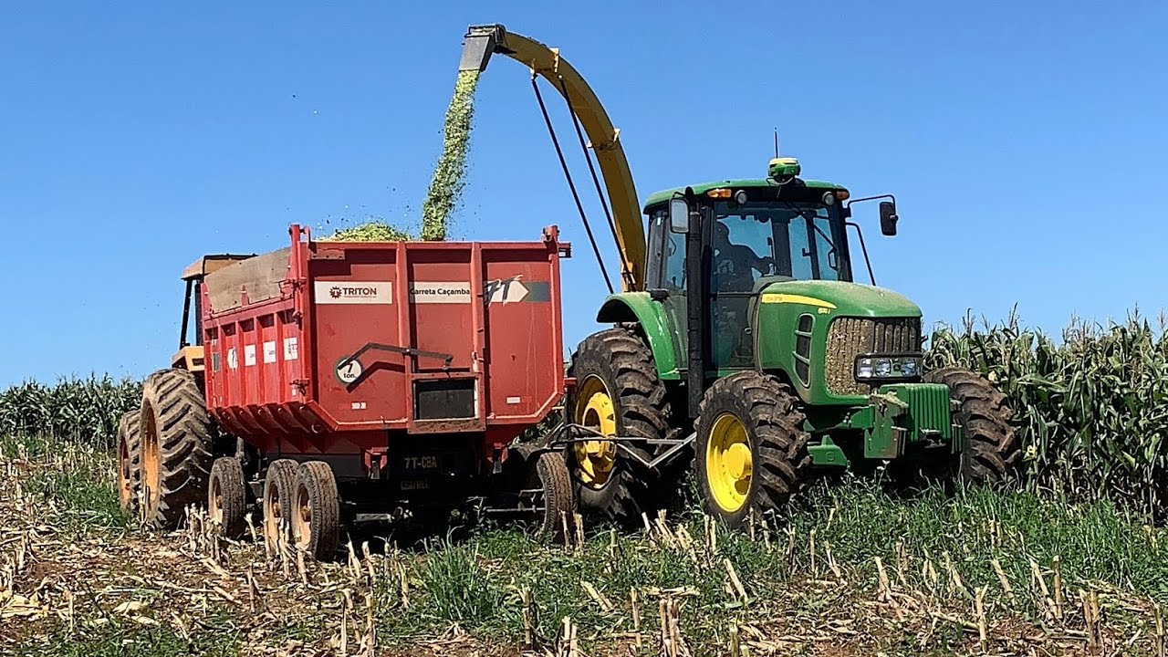 Silagem com john deere 6170j e jf2300💪🔥🔥