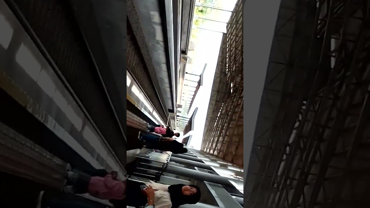 lagi di stasiun ges #kai #keretaapiindo