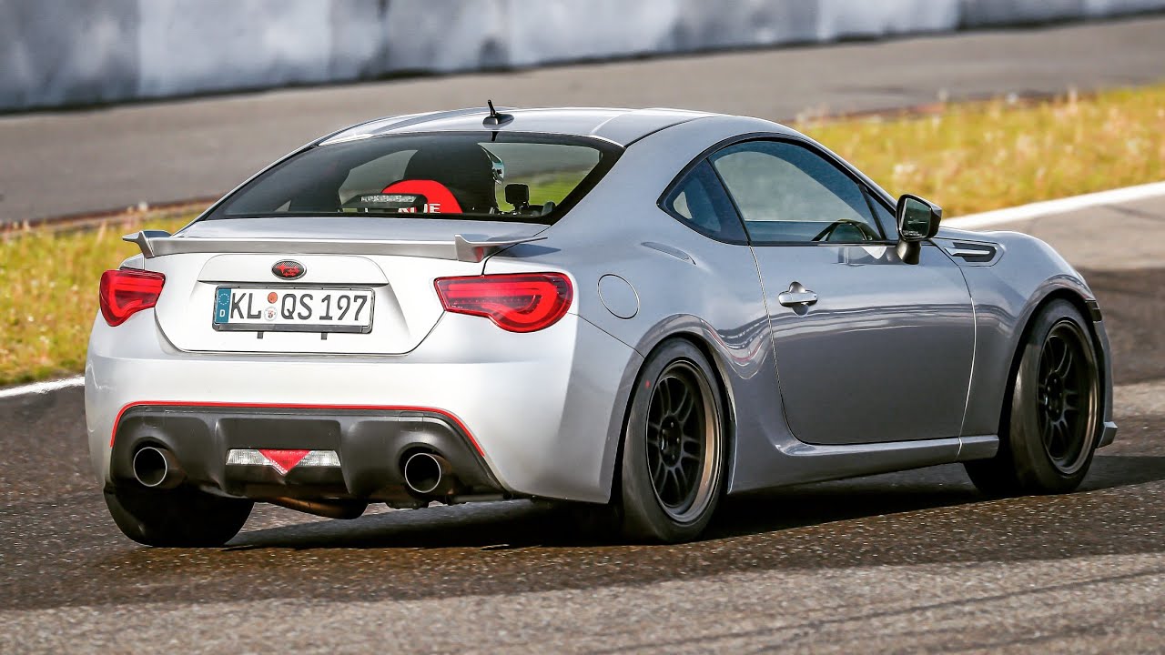 Nürburgring GP - Subaru BRZ vs 300hp Fiesta ST